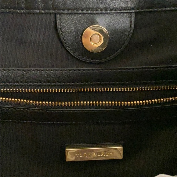 *need money for medical bills* Brand New TORY BURCH Shoulder bag - Picture 3 of 3
